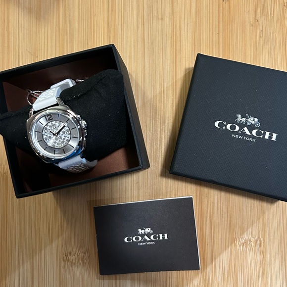 Coach Boyfriend Watch With 34mm Silver Face & White Silicone Band. - Picture 7 of 7